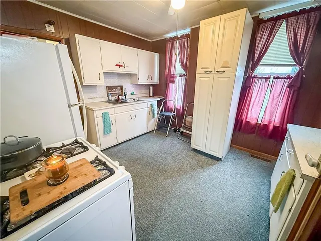 $114,500 | 202 Central Avenue, Chicora, PA 16025