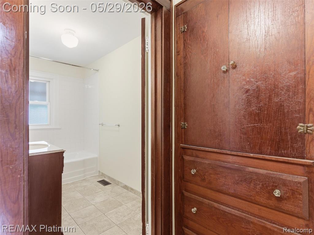 6335 Silver Lake Road Linden, MI 48451 - Photo 21 of 61