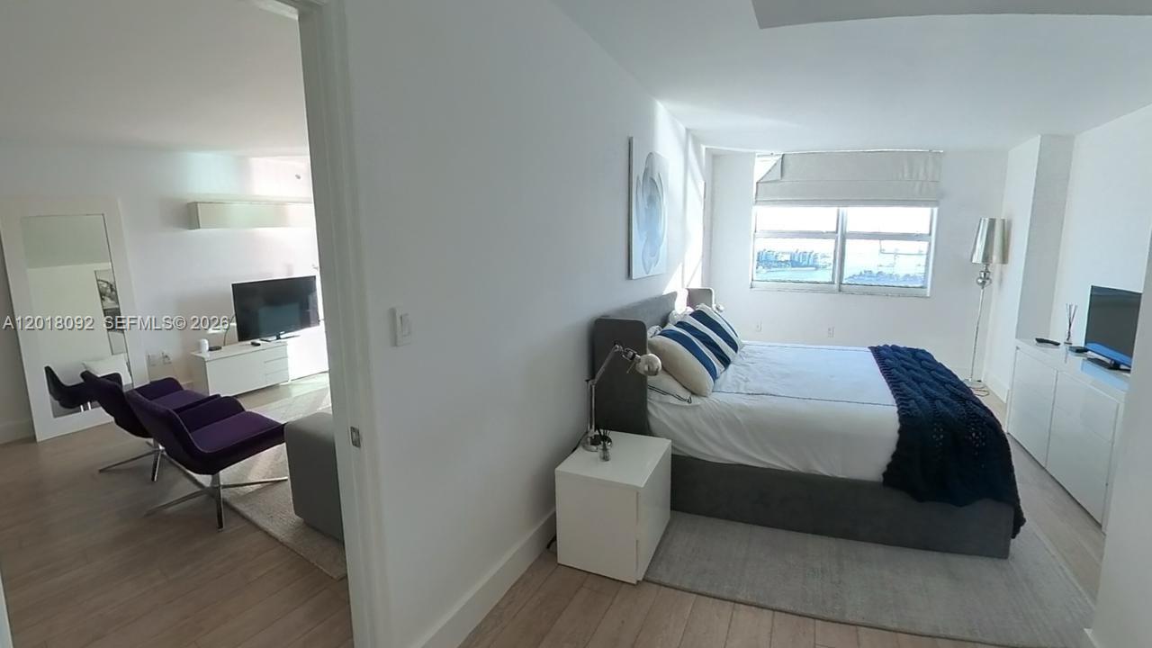 90 Alton Road, Unit 1804 Miami Beach, FL 33139 - Photo 25 of 42