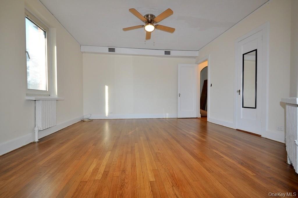 69 Harney Road, Unit 3A Scarsdale, NY 10583 - Photo 17 of 22 Large bedroom with refinished hardwood floors.