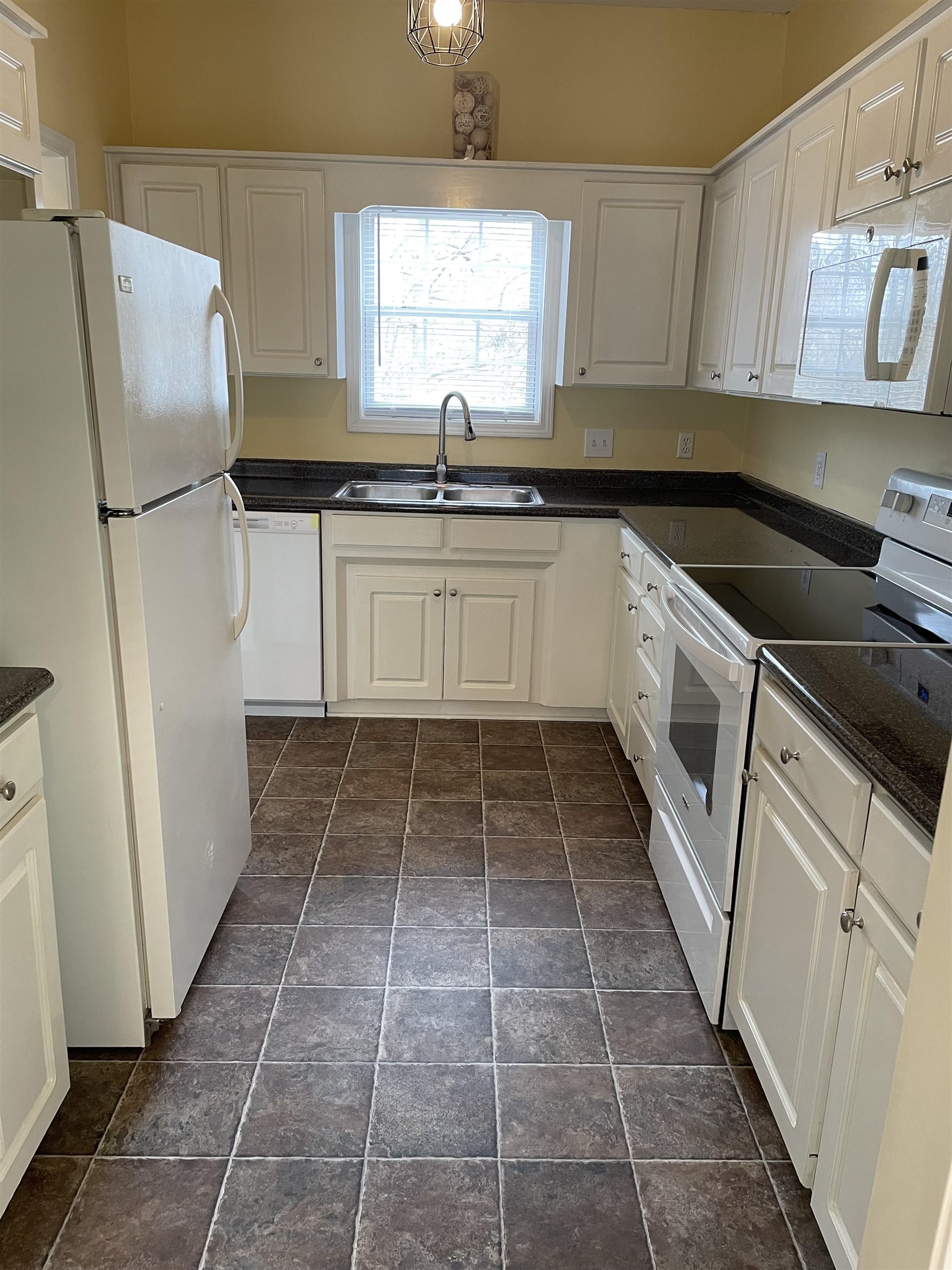 466 Pearl Ridge Place Spartanburg, SC 29302 - Photo 5 of 12 Gallery Image 5