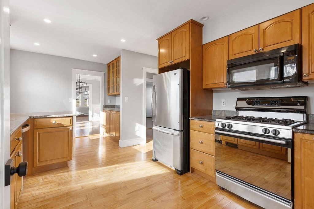 15-17 George Street Watertown, MA 02472 - Photo 21 of 38