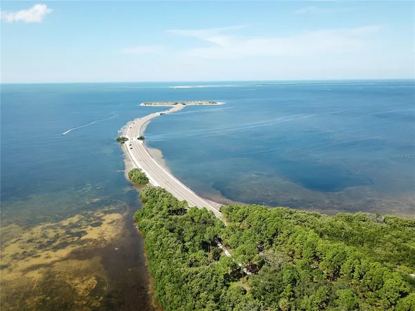 $180,000 | 3399 Mermoor Drive, Unit 207, Palm Harbor, FL 34685