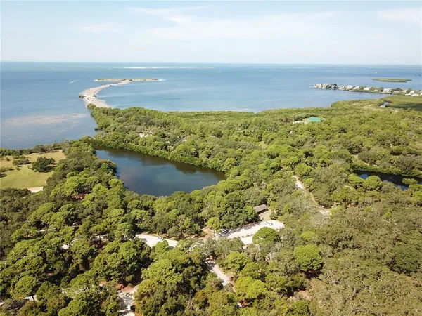 $180,000 | 3399 Mermoor Drive, Unit 207, Palm Harbor, FL 34685