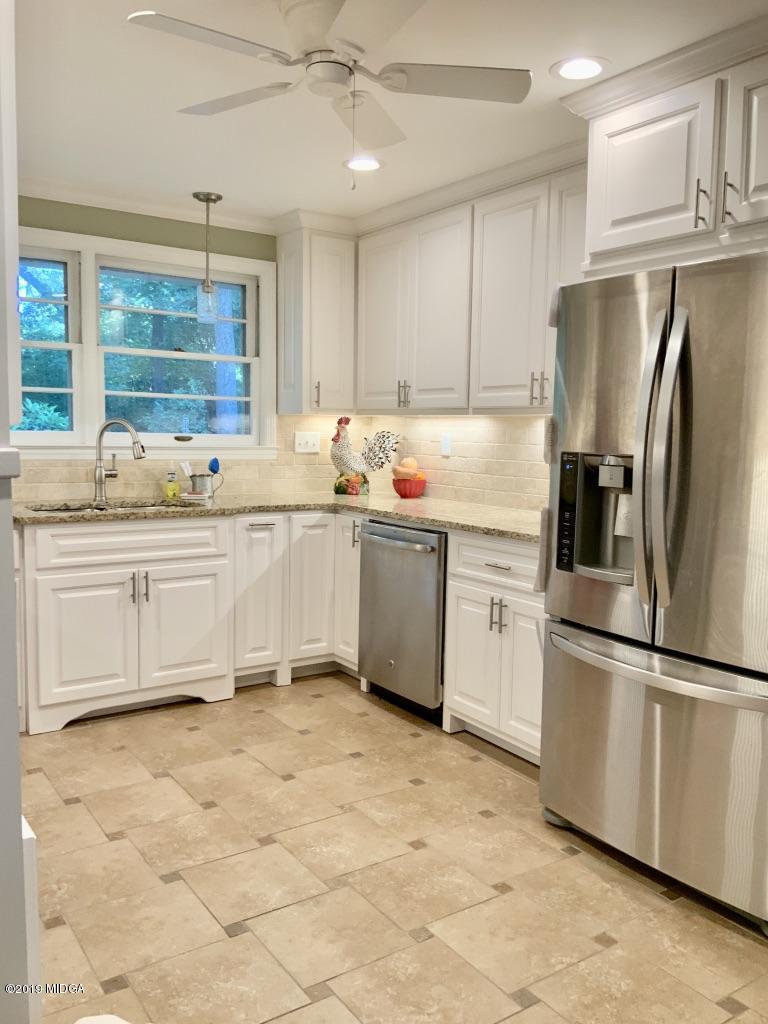 797 Windsor Road Macon, GA 31204 - Photo 4 of 18 Kitchen