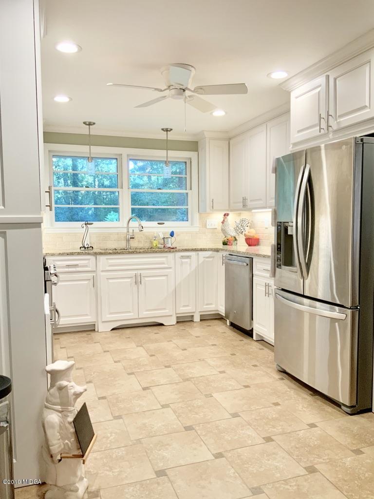 797 Windsor Road Macon, GA 31204 - Photo 6 of 18 Kitchen