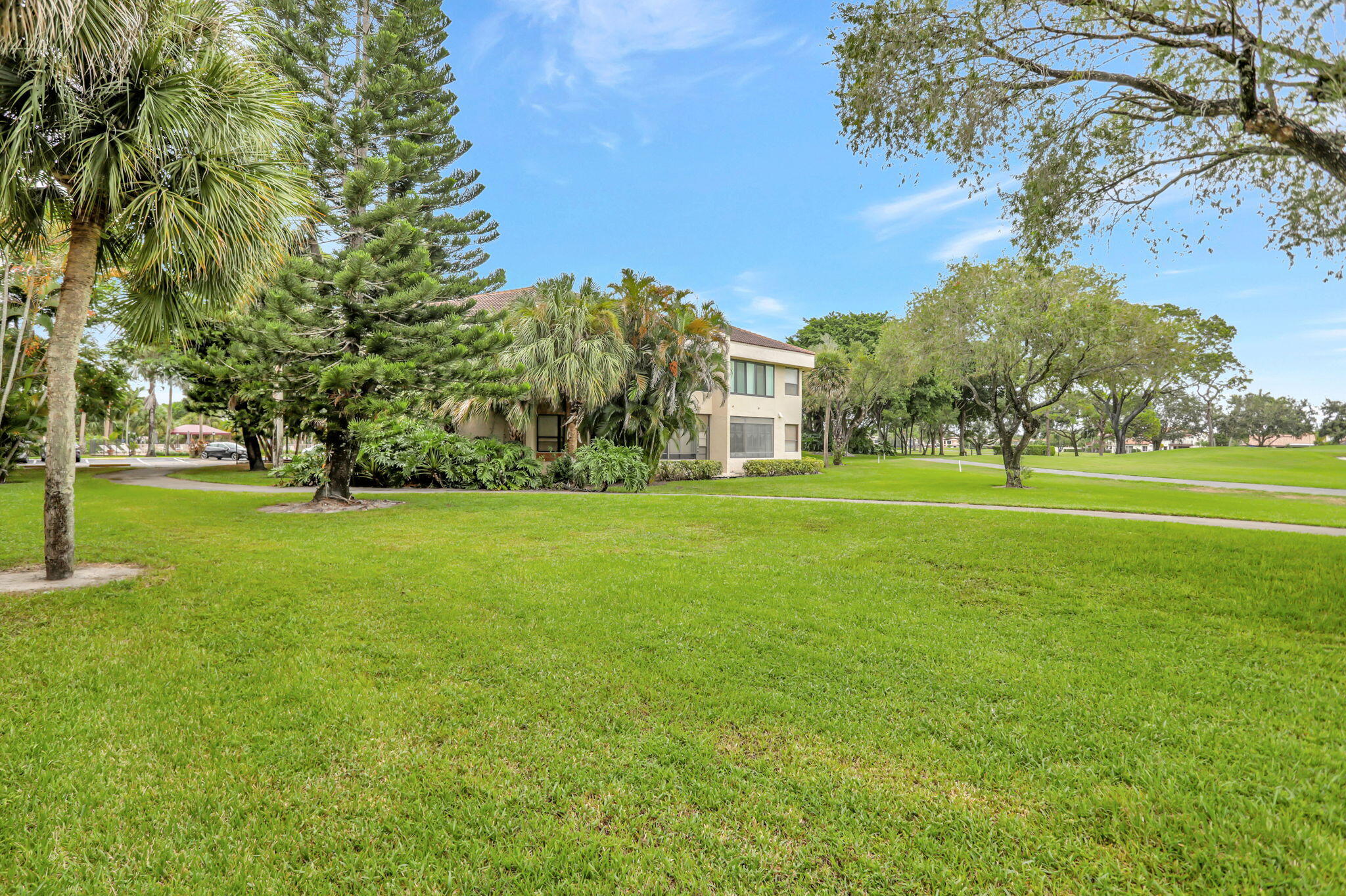 7460 La Paz Boulevard, Unit 108 Boca Raton, FL 33433 - Photo 20 of 40 a view of a park