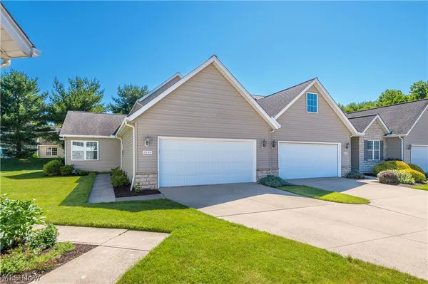 $264,999 | 8845 Ashlyn Court, Olmsted Falls, OH 44138