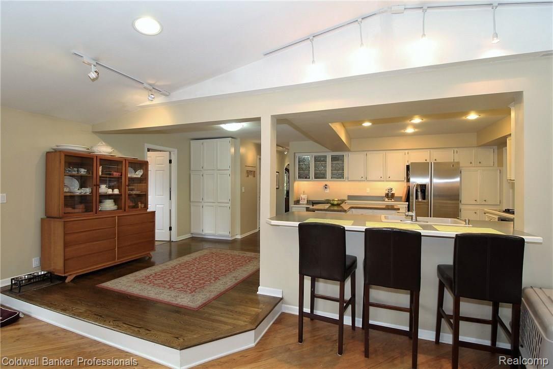 787 Dutton Road Rochester, MI 48306 - Photo 13 of 41 ColeSteve (47).jpg