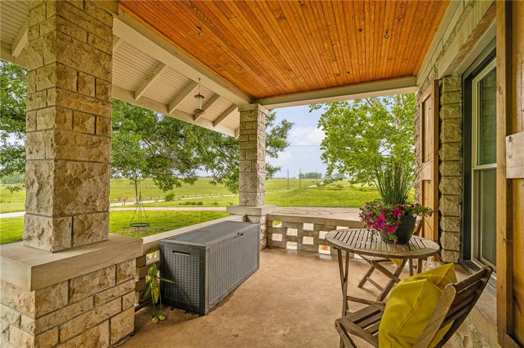 33253 Cedar Niles Road Poala, KS 66071 - Photo 7 of 76