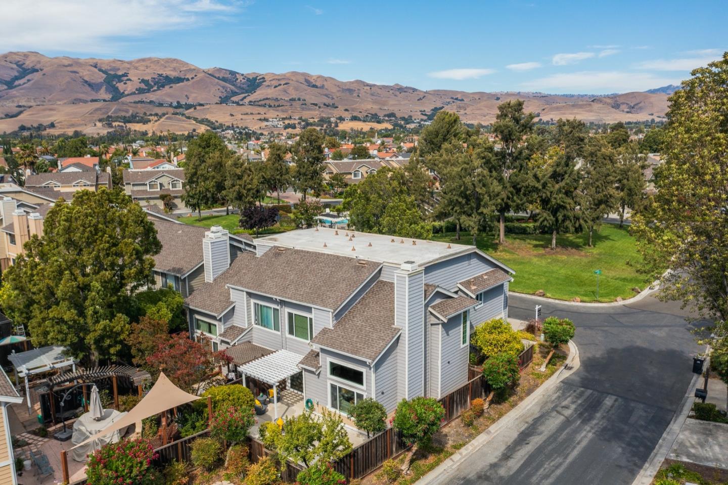 261 Klamath Road Milpitas, CA 95035 - Photo 19 of 23 Gallery Image 19