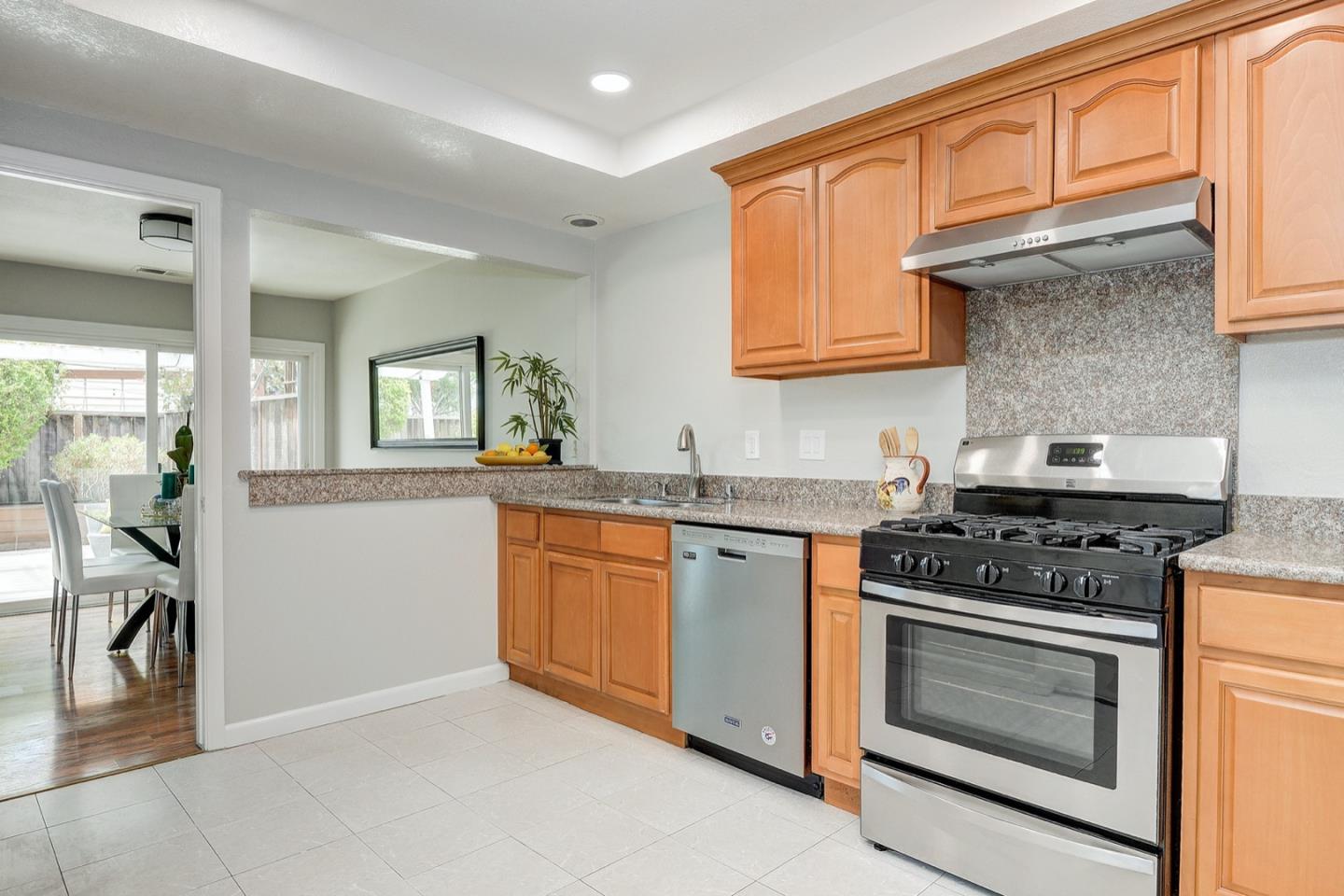 261 Klamath Road Milpitas, CA 95035 - Photo 8 of 23 Gallery Image 8