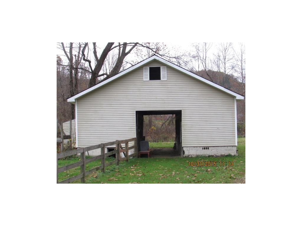 6774 Dewey Road Pound, VA 24279 - Photo 16 of 23 Barn