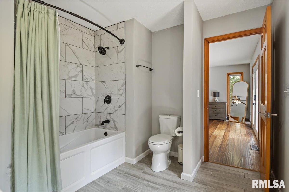 6454 Camino De Burlon Road Rochester, IL 62563 - Photo 29 of 45 Gallery Image 29