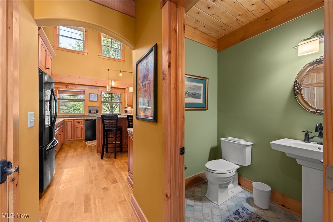 1350 Bell Road Chagrin Falls, OH 44022 - Photo 23 of 46 Guest bath off the kitchen