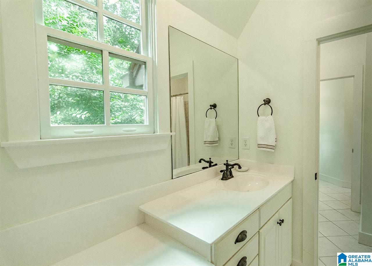 2076 Cahaba Valley Road Pelham, AL 35124 - Photo 28 of 47