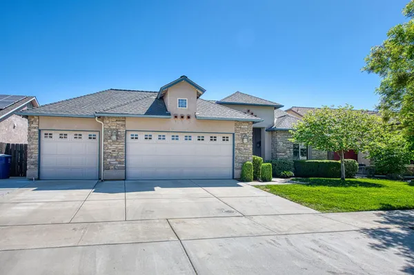 $535,000 | 2952 25th Avenue, Kingsburg, CA 93631