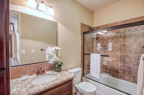 $535,000 | 2952 25th Avenue, Kingsburg, CA 93631