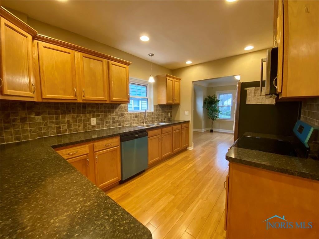 4523 Ruxton Road Toledo, OH 43612 - Photo 9 of 25 Gallery Image 9