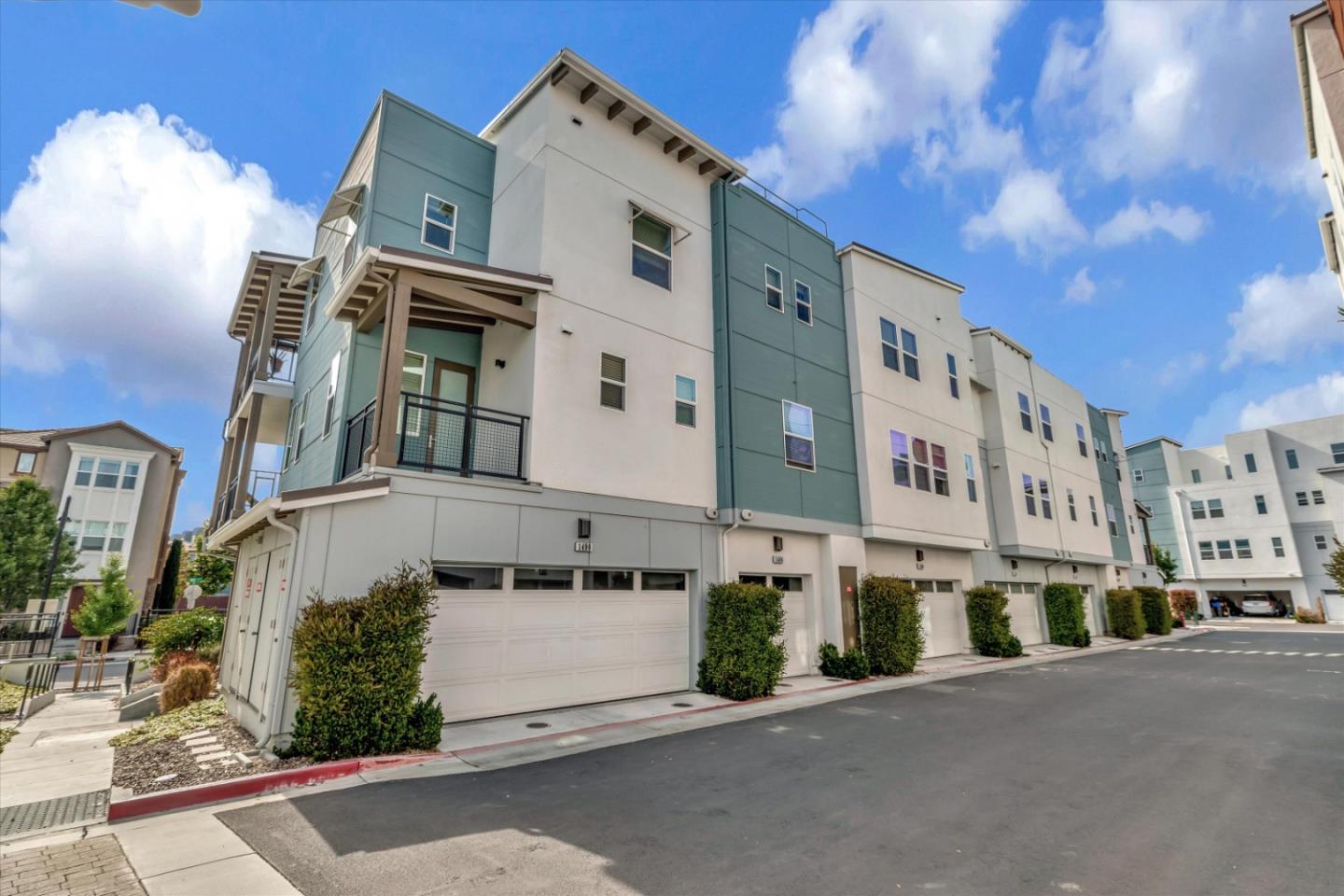 1480 Bond Street Milpitas, CA 95035 - Photo 38 of 51 a view of a street with buildings