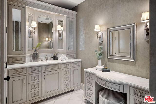 $6,795,000 | 6882 Arizona Avenue, Los Angeles, CA 90045