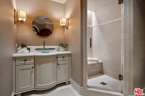 $6,795,000 | 6882 Arizona Avenue, Los Angeles, CA 90045