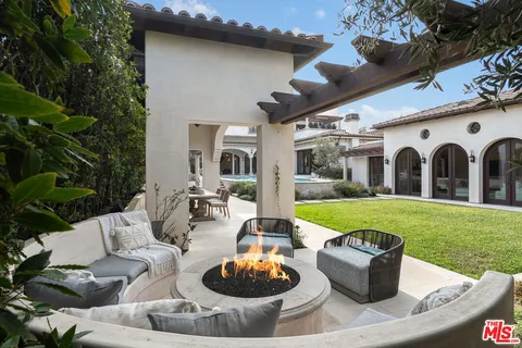 $6,795,000 | 6882 Arizona Avenue, Los Angeles, CA 90045