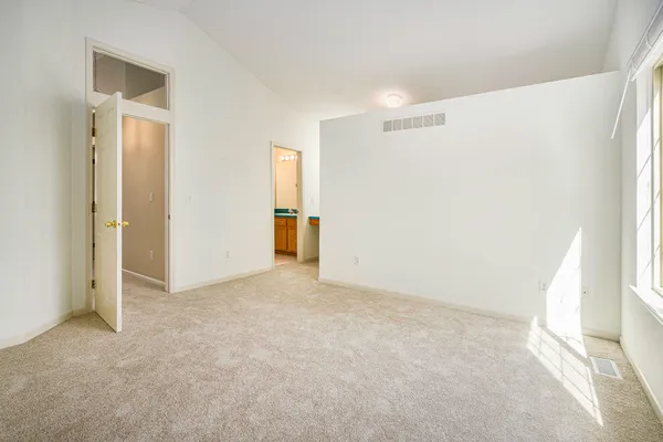 $3,100 | 5913 Lafayette Lane, Ann Arbor, MI 48103