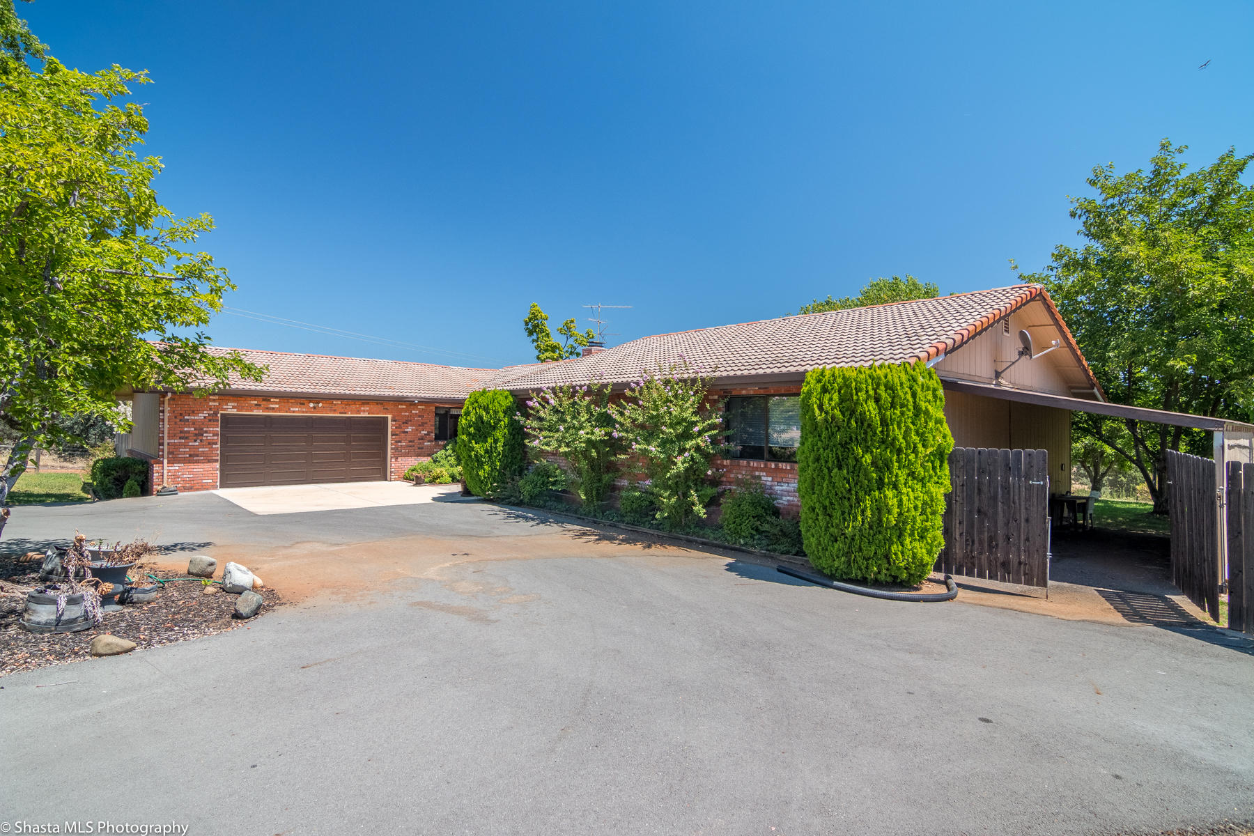 9229 Stillwater Road Redding, CA 96002 - Photo 1 of 27 Circular Driveway
