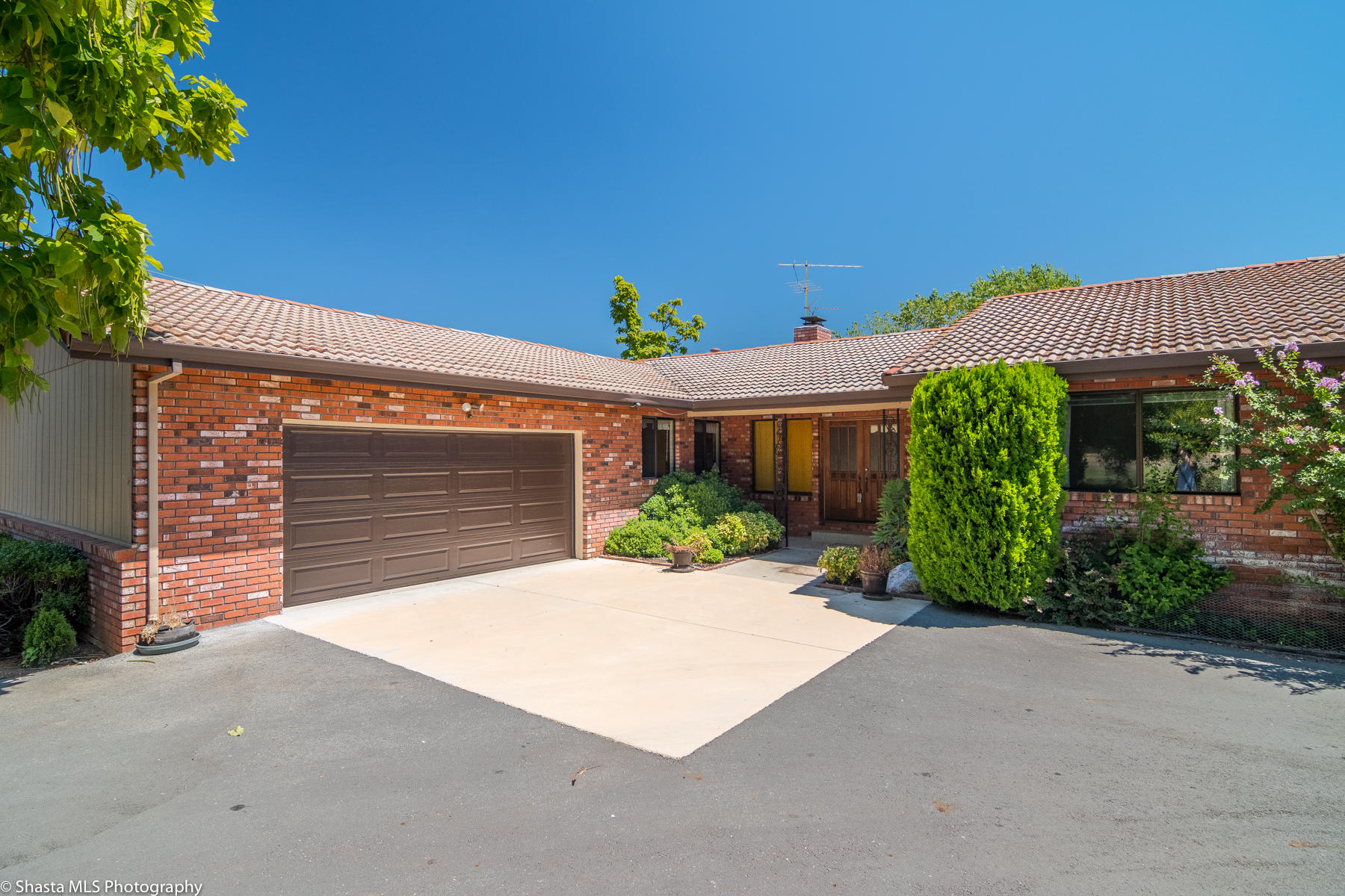 9229 Stillwater Road Redding, CA 96002 - Photo 2 of 27 2-Car garage