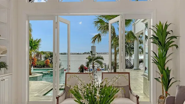 $9,000,000 | 1418 John Ringling Parkway, Sarasota, FL 34236