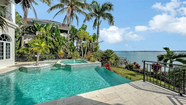 $9,000,000 | 1418 John Ringling Parkway, Sarasota, FL 34236