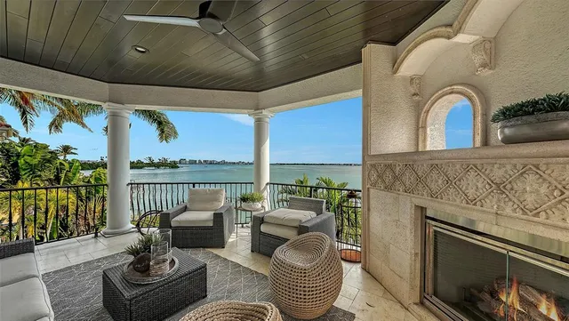 $9,000,000 | 1418 John Ringling Parkway, Sarasota, FL 34236
