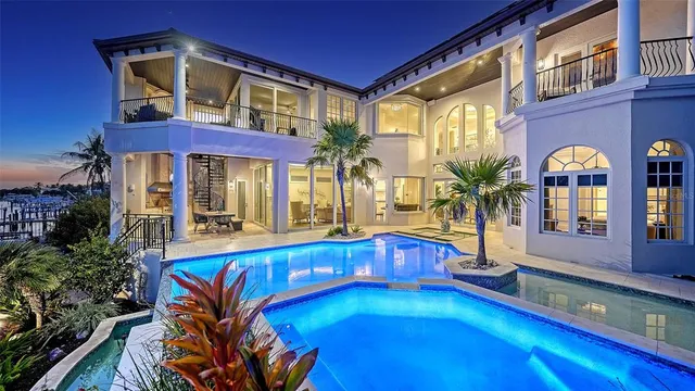 $9,000,000 | 1418 John Ringling Parkway, Sarasota, FL 34236