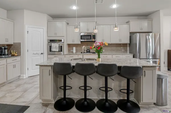 $350,000 | 42158 Eagles Eye Street, Prairieville, LA 70769