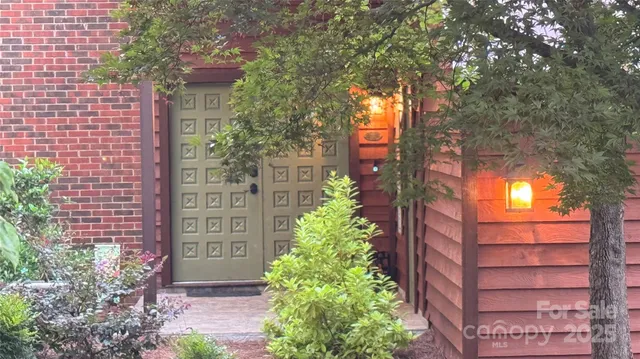 a view of a pathway of a building