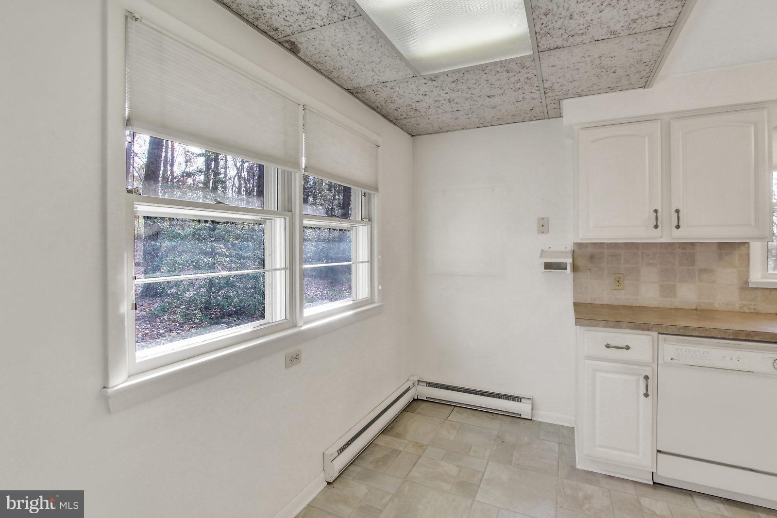 2684 Forest Road York, PA 17402 - Photo 9 of 28 Gallery Image 9