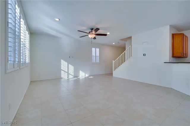 $2,600 | 149 Sand Lake Street, Henderson, NV 89074