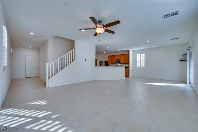 $2,600 | 149 Sand Lake Street, Henderson, NV 89074