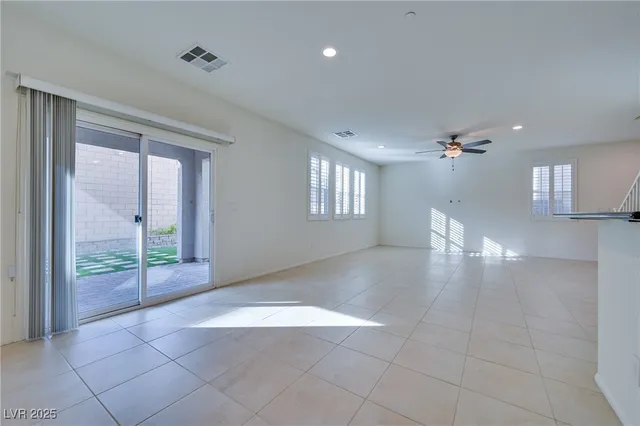 $2,600 | 149 Sand Lake Street, Henderson, NV 89074