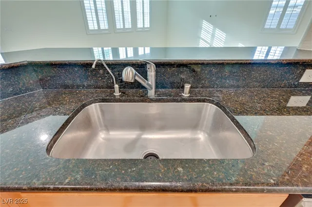 $2,600 | 149 Sand Lake Street, Henderson, NV 89074