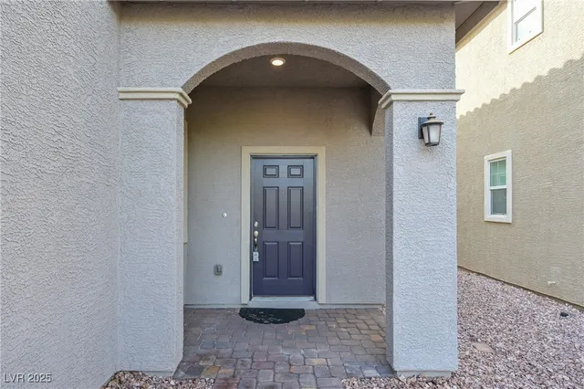 $2,600 | 149 Sand Lake Street, Henderson, NV 89074