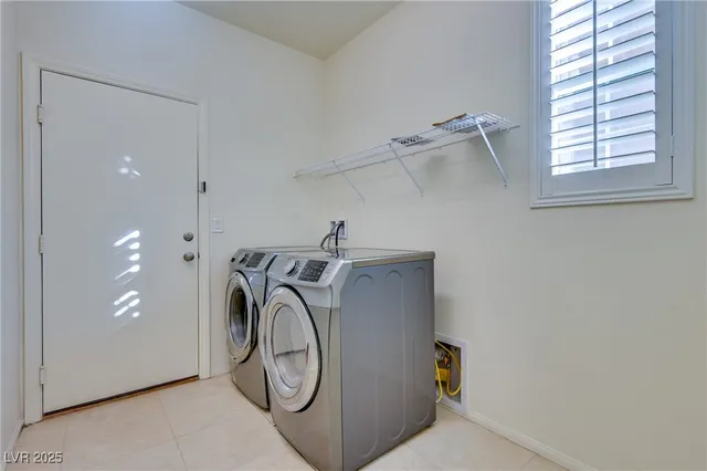 $2,600 | 149 Sand Lake Street, Henderson, NV 89074