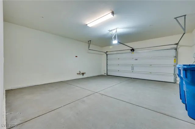 $2,600 | 149 Sand Lake Street, Henderson, NV 89074