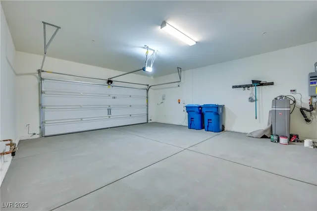 $2,600 | 149 Sand Lake Street, Henderson, NV 89074