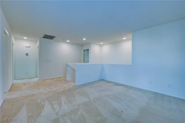 $2,600 | 149 Sand Lake Street, Henderson, NV 89074