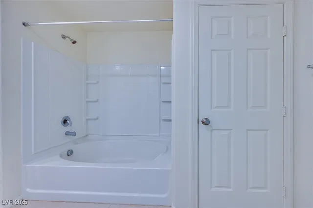 $2,600 | 149 Sand Lake Street, Henderson, NV 89074