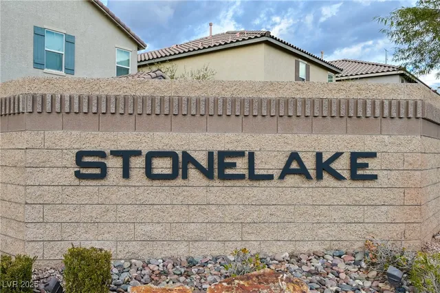 $2,600 | 149 Sand Lake Street, Henderson, NV 89074