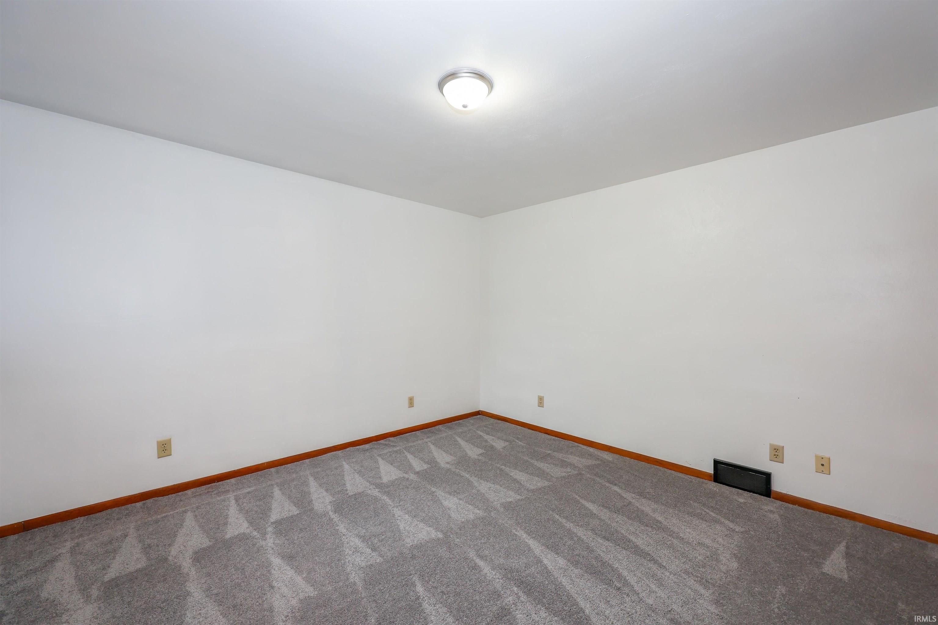 4435 Lower Huntington Road Fort Wayne, IN 46809 - Photo 14 of 25