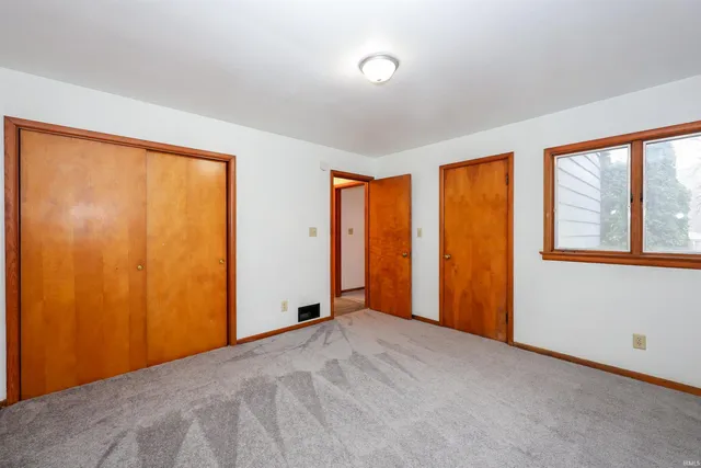 $249,900 | 4435 Lower Huntington Road, Fort Wayne, IN 46809